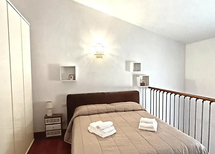 Riverside Happy Флоренция